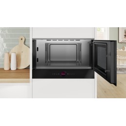 icecat_Bosch Serie 8 BFR7221B1 forno a microonde Da incasso Solo microonde 21 L 900 W Nero